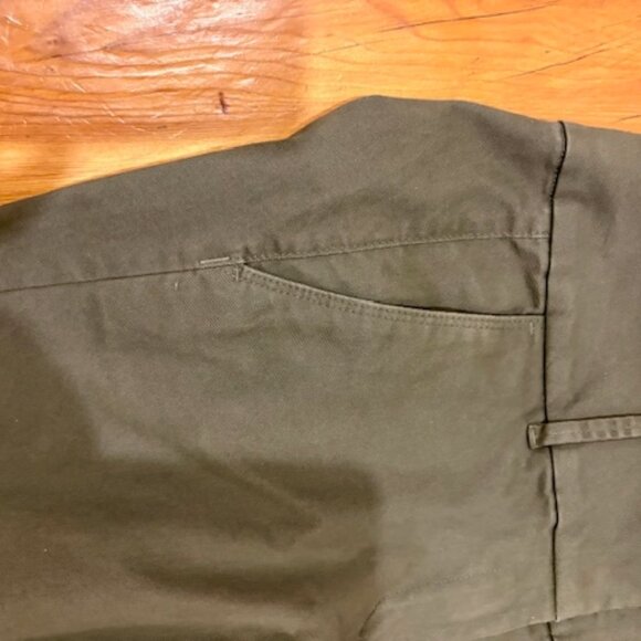 Ann Taylor Loft Modern Chino Crop, Size 4 - Picture 4 of 8